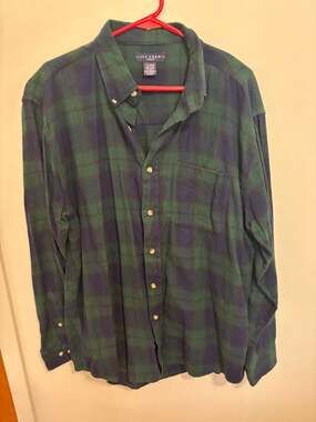 Vintage Ivy Crew Classics Plaid Long Sleeve Button-Up Flannel Shirt
